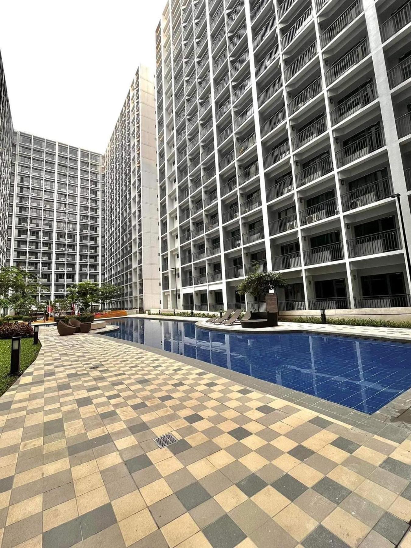 Shore 2 Residences High Speed Internet Walking Distance To Moa And Ikea Манила Экстерьер фото